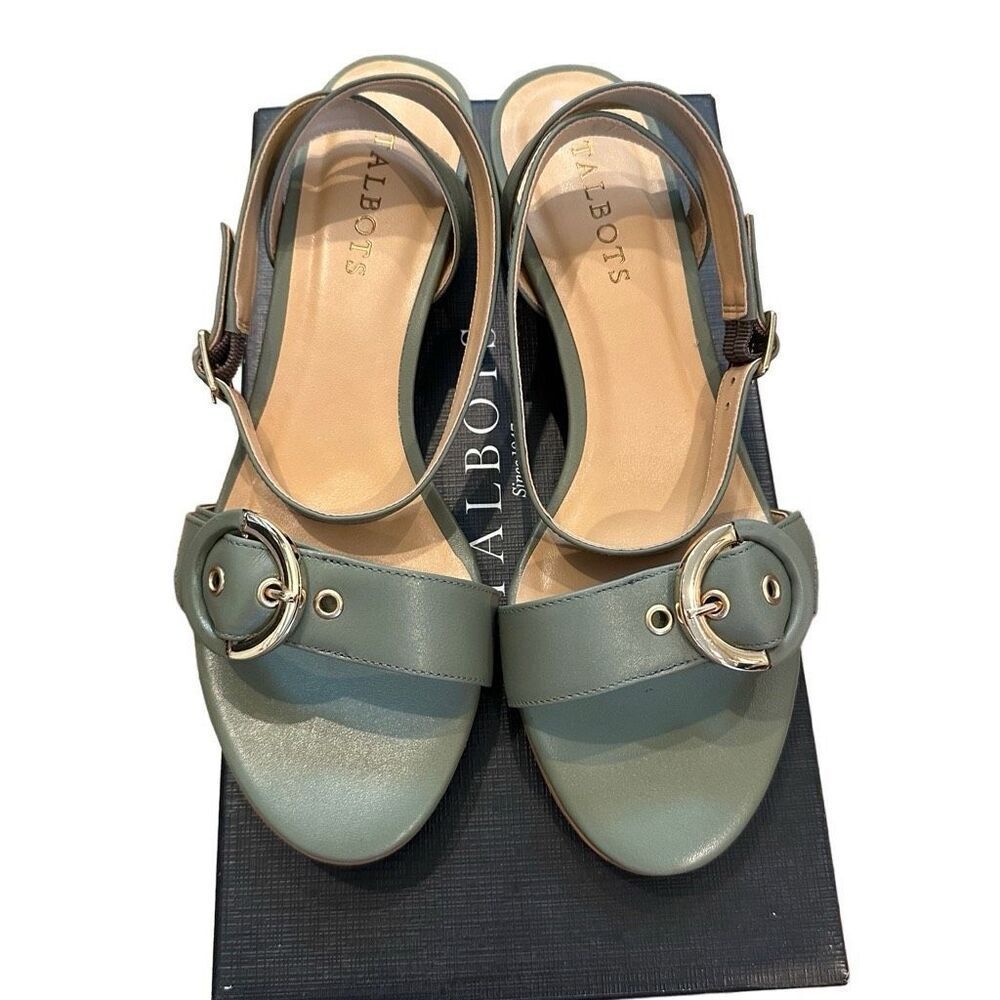 NWT Talbots Fiji Buckle sandals - size 8.5
